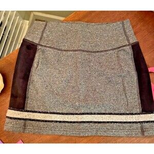 Lululemon Grey and black knit mini Skirt- Size 4